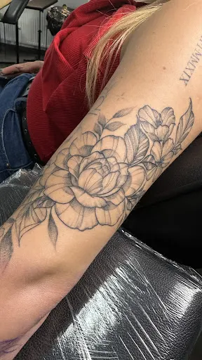 MINIMAL by Michalina Socha-Piszczek | Studio tatuażu i piercingu Gliwice